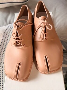 NWT Maison Margiela Nude Tabi Lace up , 8 US ( 41 EU)